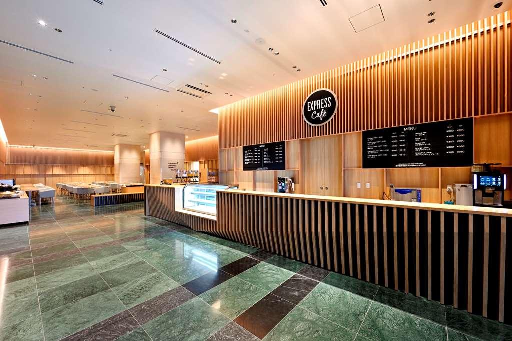 איזומי-סנו Oriental Suites Airport Osaka Rinku מסעדה תמונה